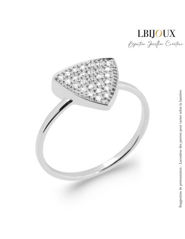 Bague argent triangle pavage oxydes.